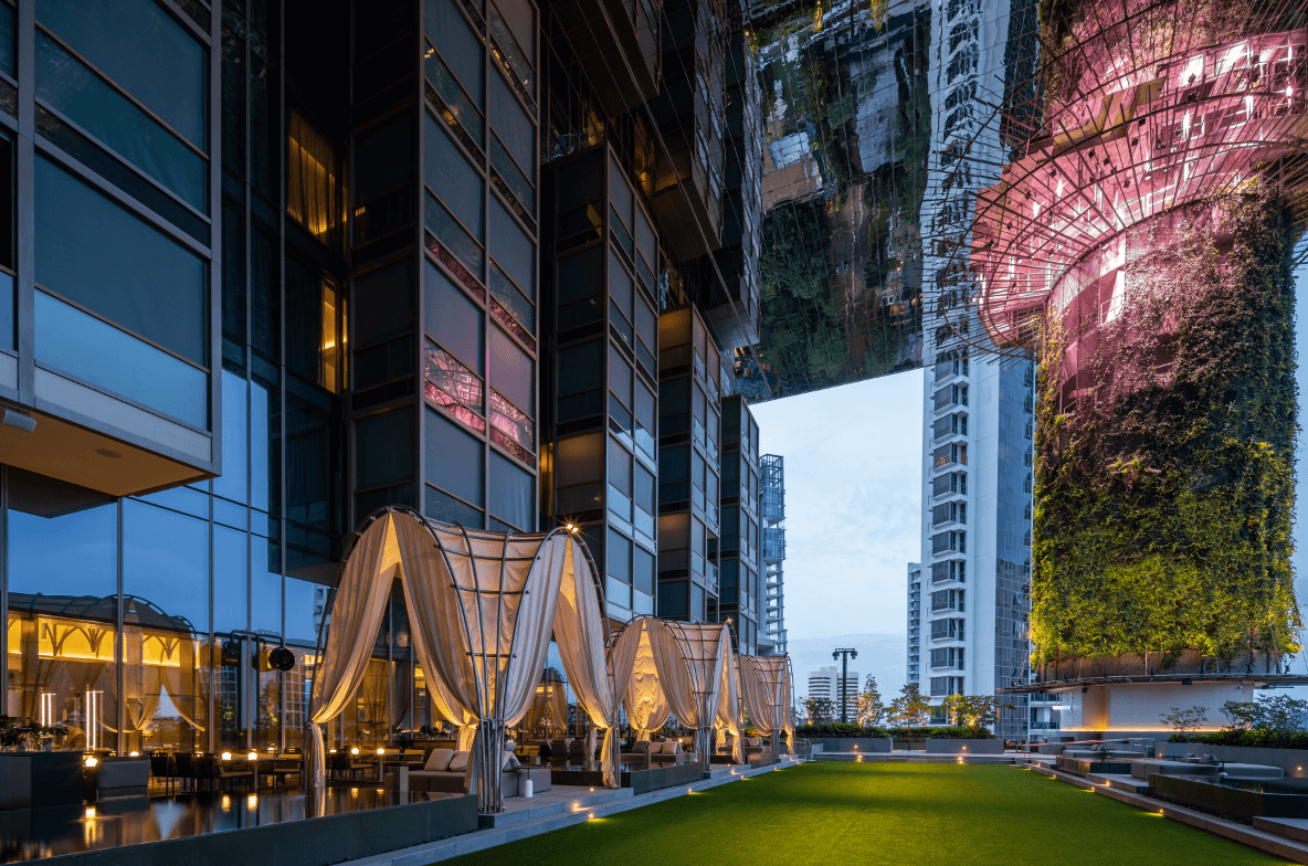 The beauty of staying at this hotel is witnessing the glittering city skyline at night and basking in the warm sunshine in the morning due to its inviting facilities