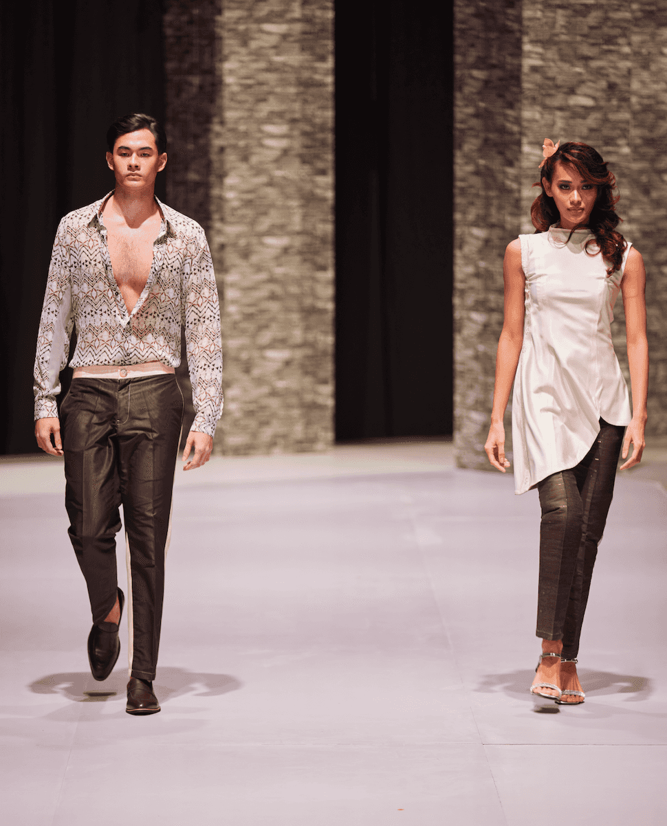 Septième Rebelle’s Denevir featured Santos’ opulent details and asymmetrical style