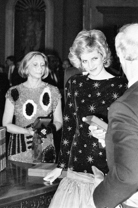 Princess Diana wearing the auctioned dress