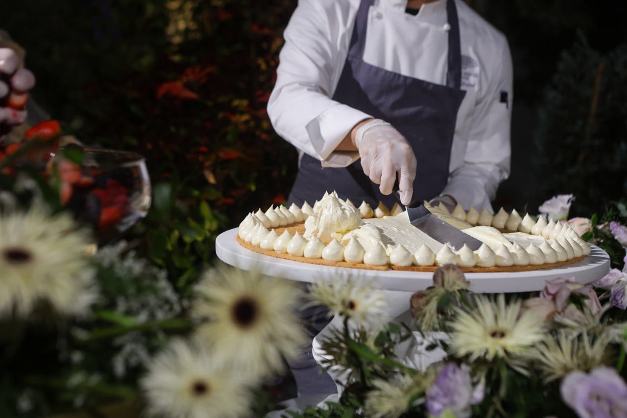 The wedding cake was created on the spot