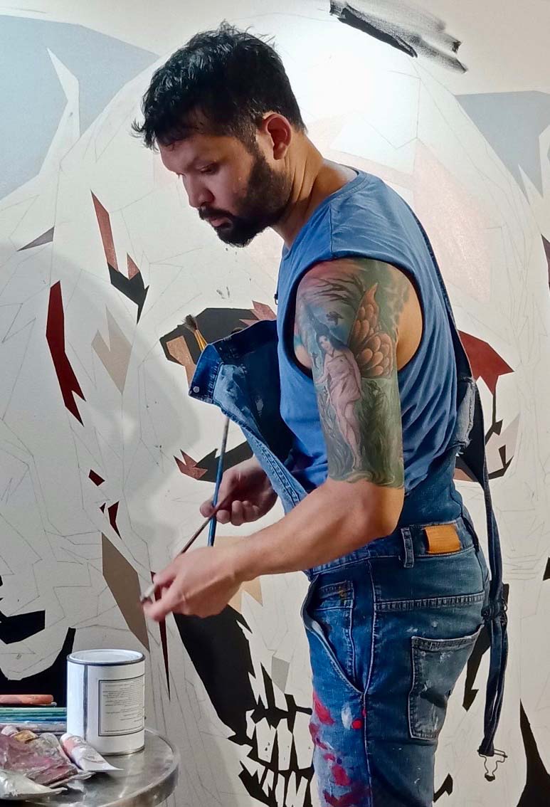 Abstract artist Chico Cristobal collaborated with caterer Juan Carlo