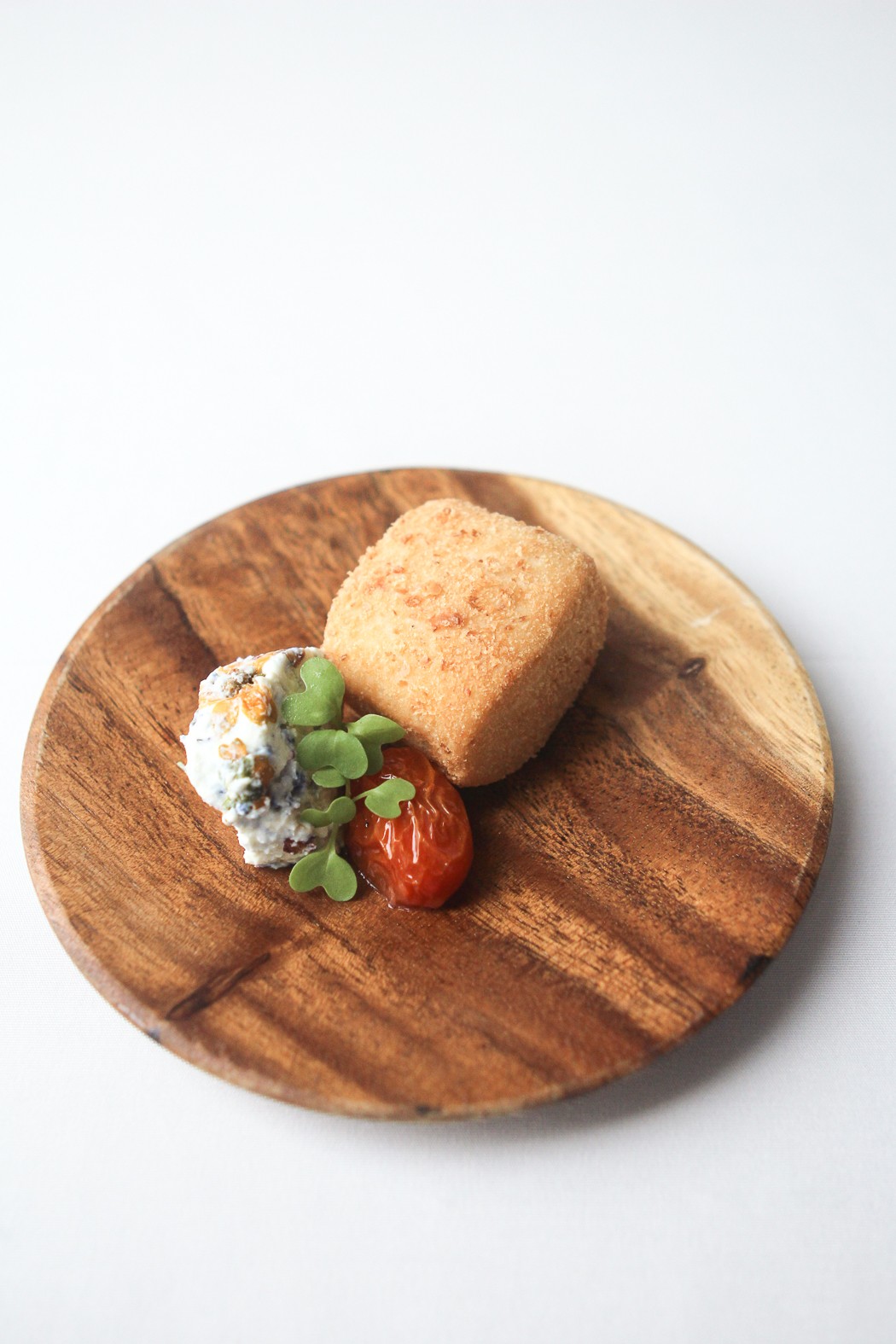 Tinapay at Kesong Puti