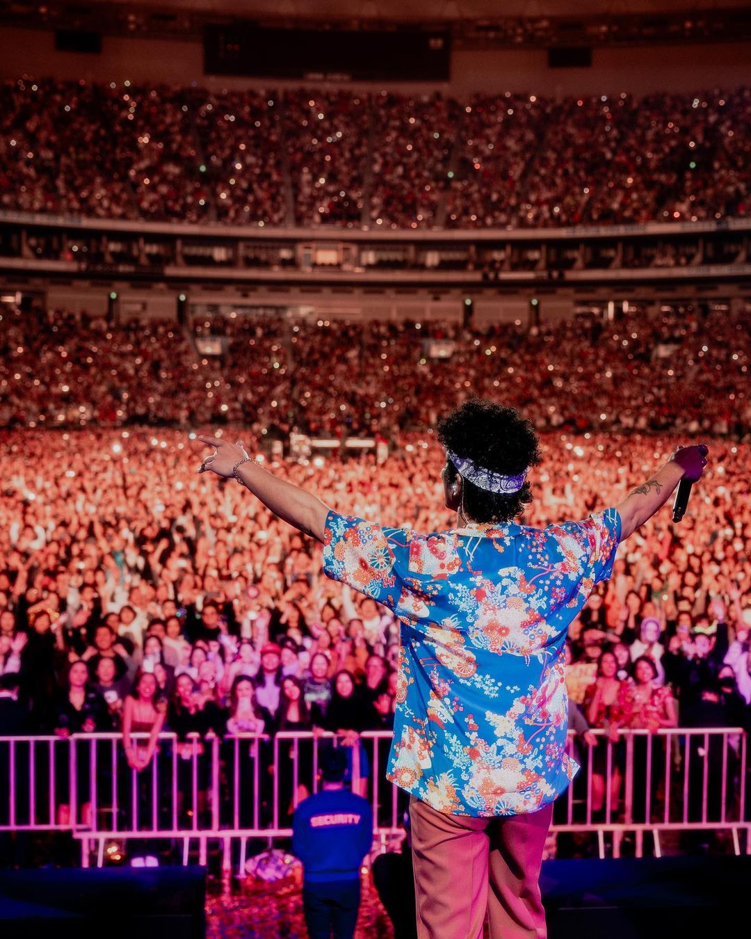 Thousands of fans went to see Bruno Mars live at the Tokyo Dome