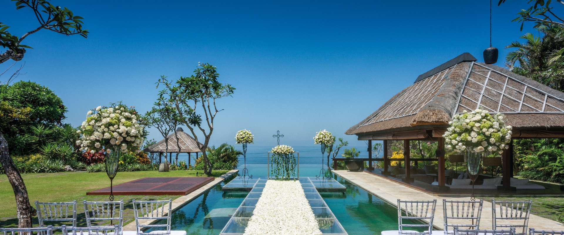 Host a memorable reception in the Bulgari Villa