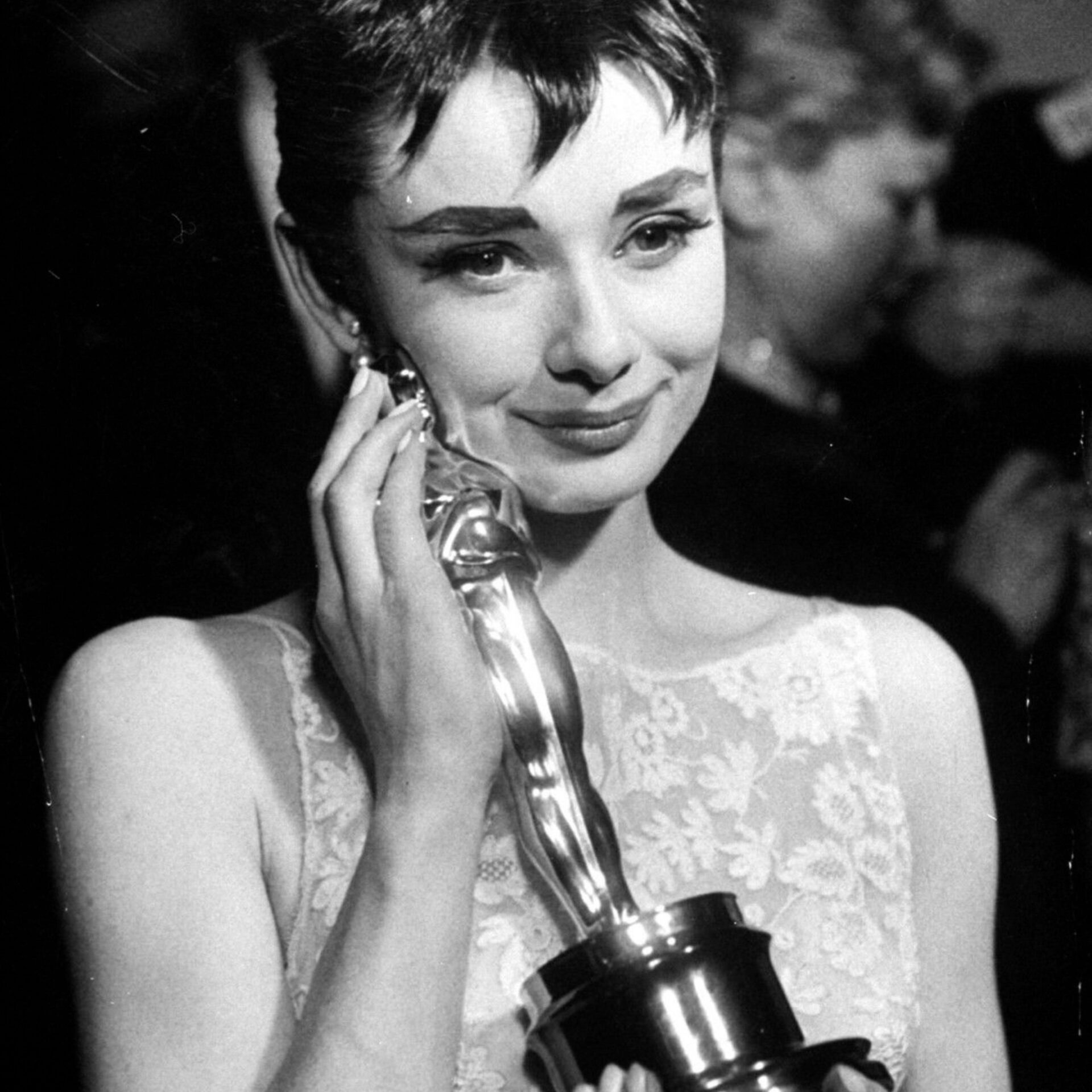 10 Notable EGOT Winners Through The Years
