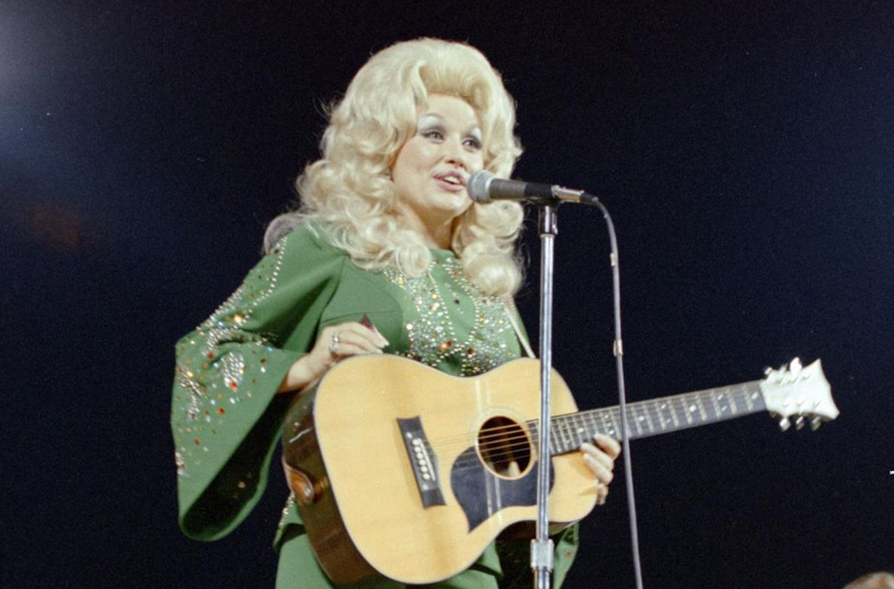 ‘Music Icons’ Auction Feature Items From Esteemed Musicians