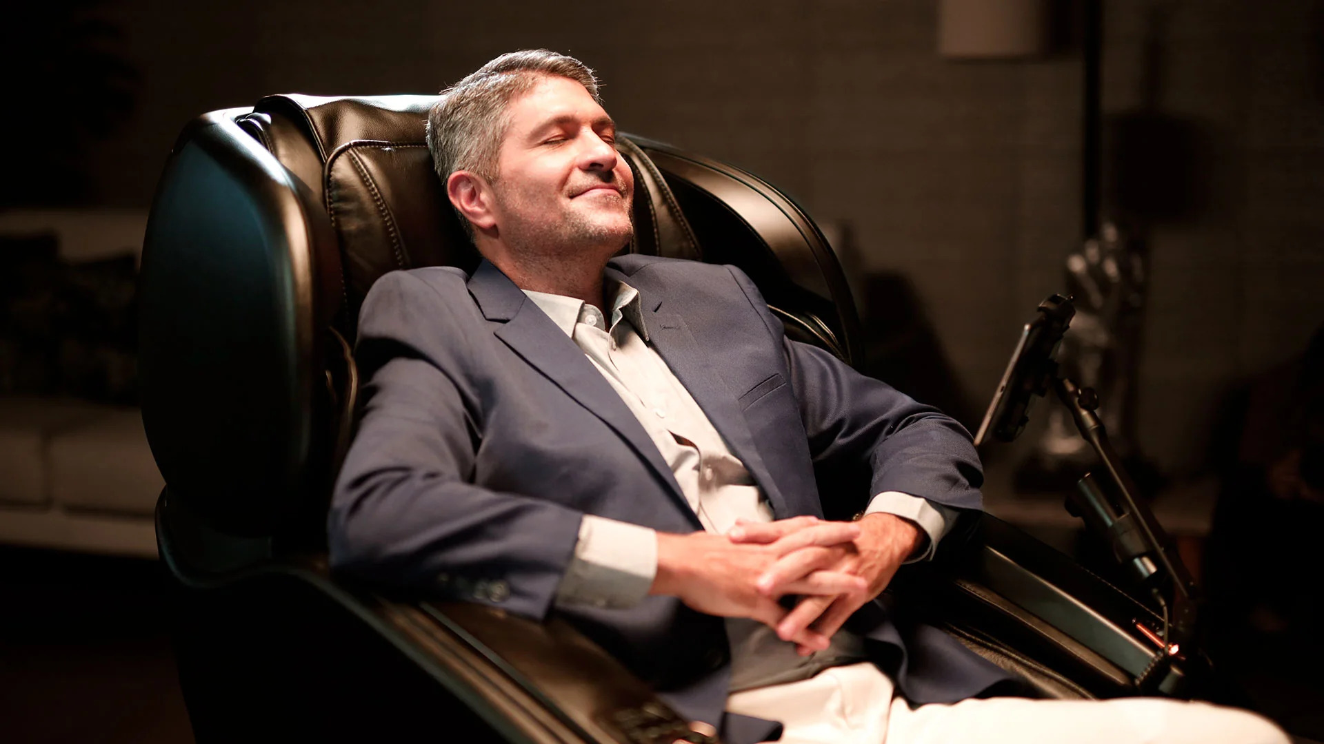 James Deakin on the Ogawa Master Drive AI Genuine Leather