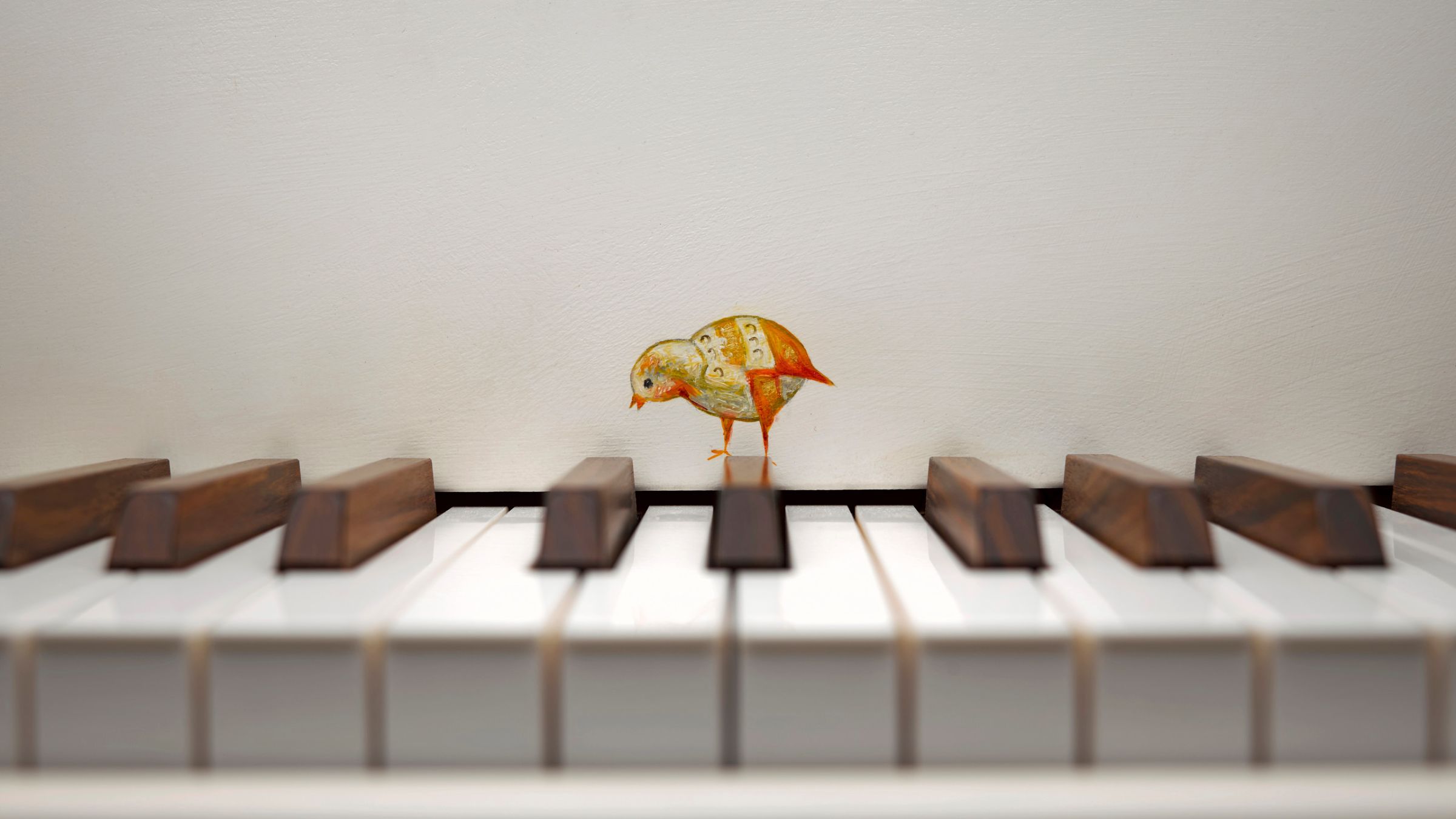 Close-ups of the piano’s intricate details