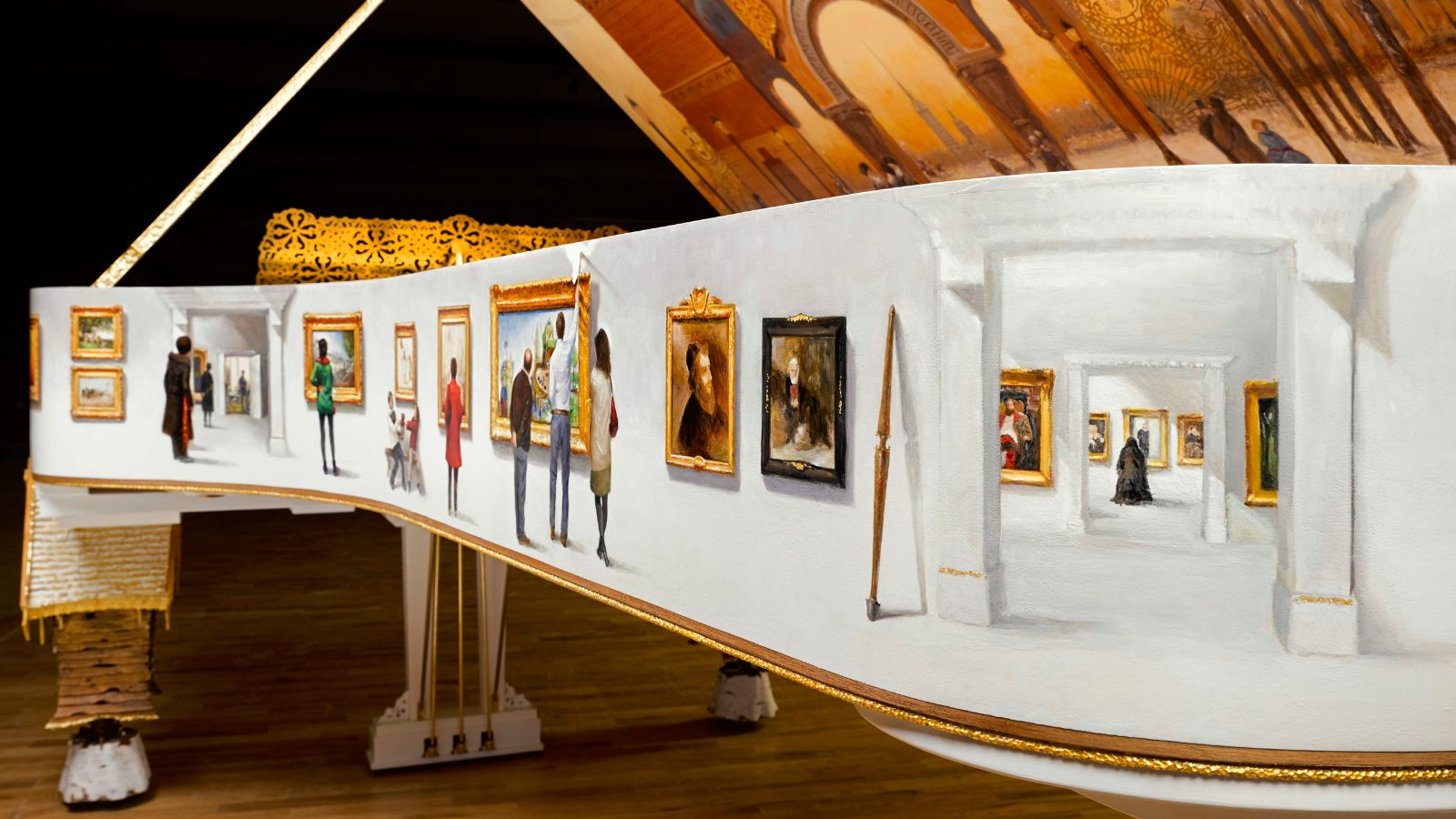 Close-ups of the piano’s intricate details