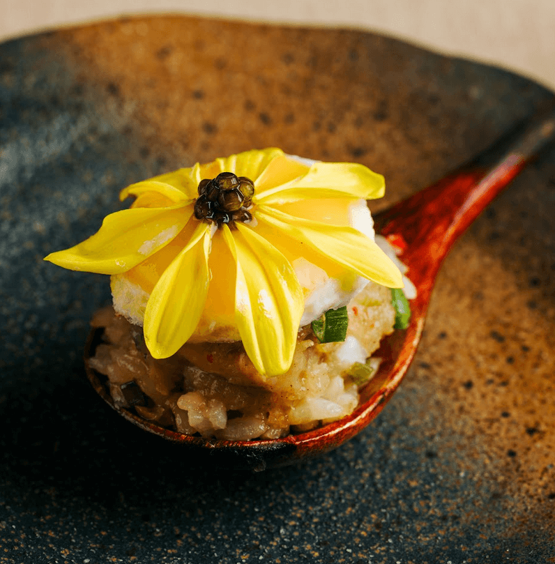 LEFT: Angus Tomahawk; RIGHT: Foiesilog