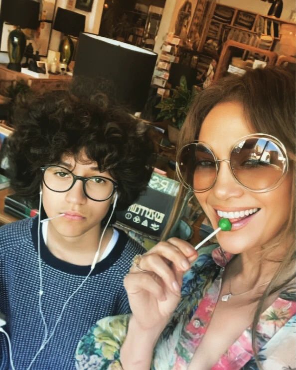 Emme Muñiz with their mom, Jennifer Lopez
