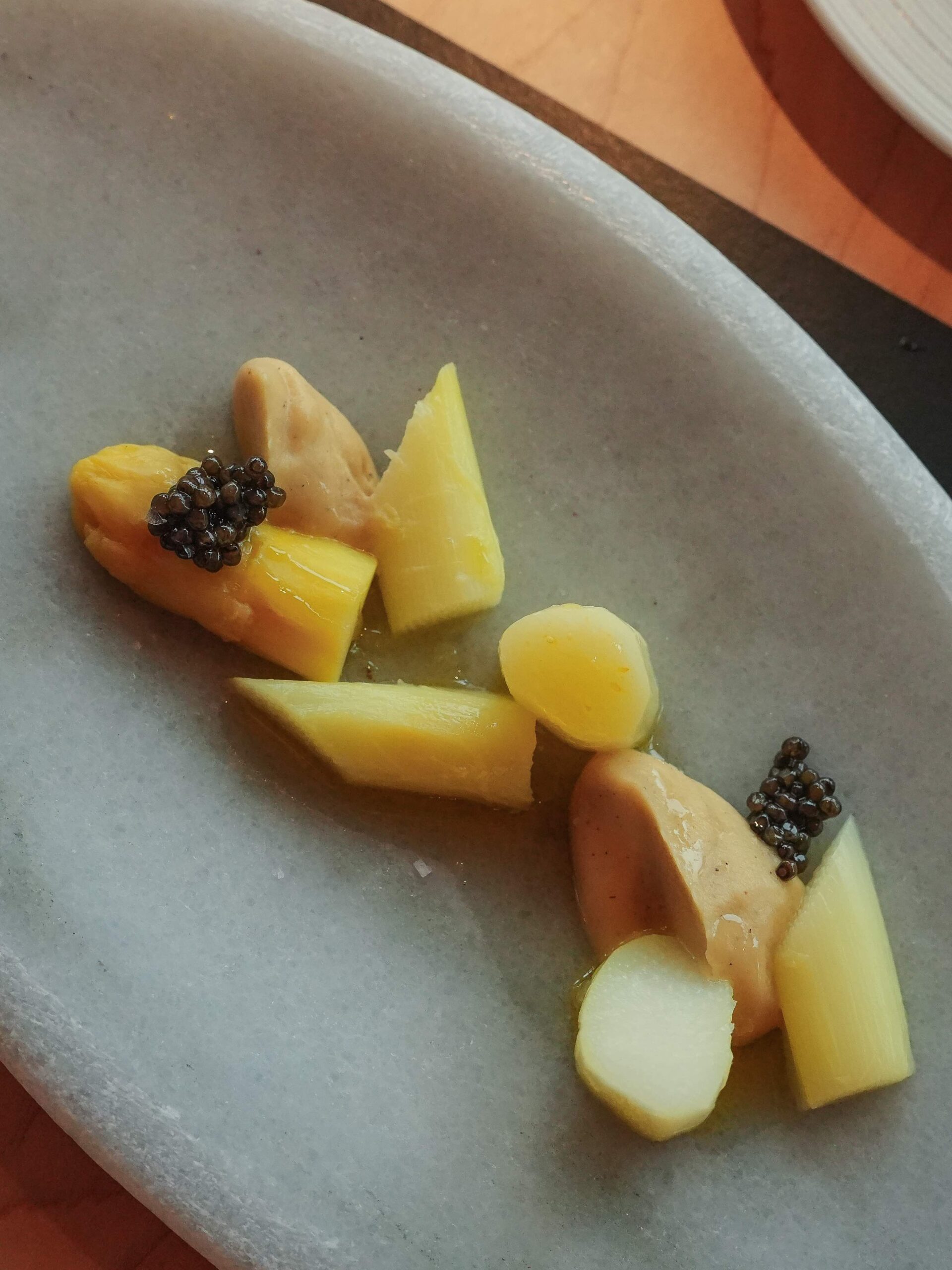 White seasonal asparagus from Navarra with celeriac toffee purée and extra virgin olive oil