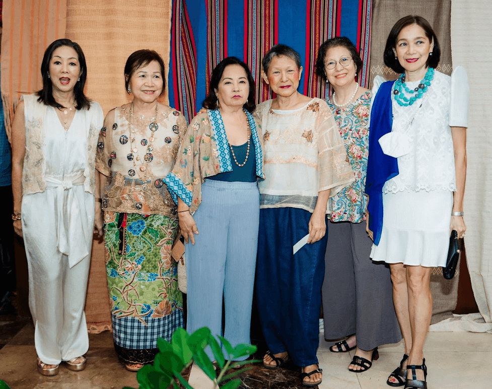 TOP (L-R): Sarah De Ocampo, Trisha Vargas, Manna Vargas-Morada; Cedie Lopez Vargas, Mita Rufino, Gloria Macapagal-Arroyo, Patis Tesoro, Sylvia Lichauco, Marivic Rufino. BOTTOM (L-R): Mita Rufino, Cedie Lopez Vargas, Martina Binay, Mayor Abby Binay, Maritess Pineda, Marimel Francisco; Vanessa Ledesma Tanya Fricke, Maiqui Pineda-Domingo. 