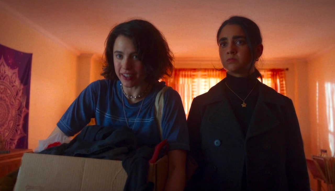 Margarette Qualley and Geraldine Viswanathan as Jamie and Marian