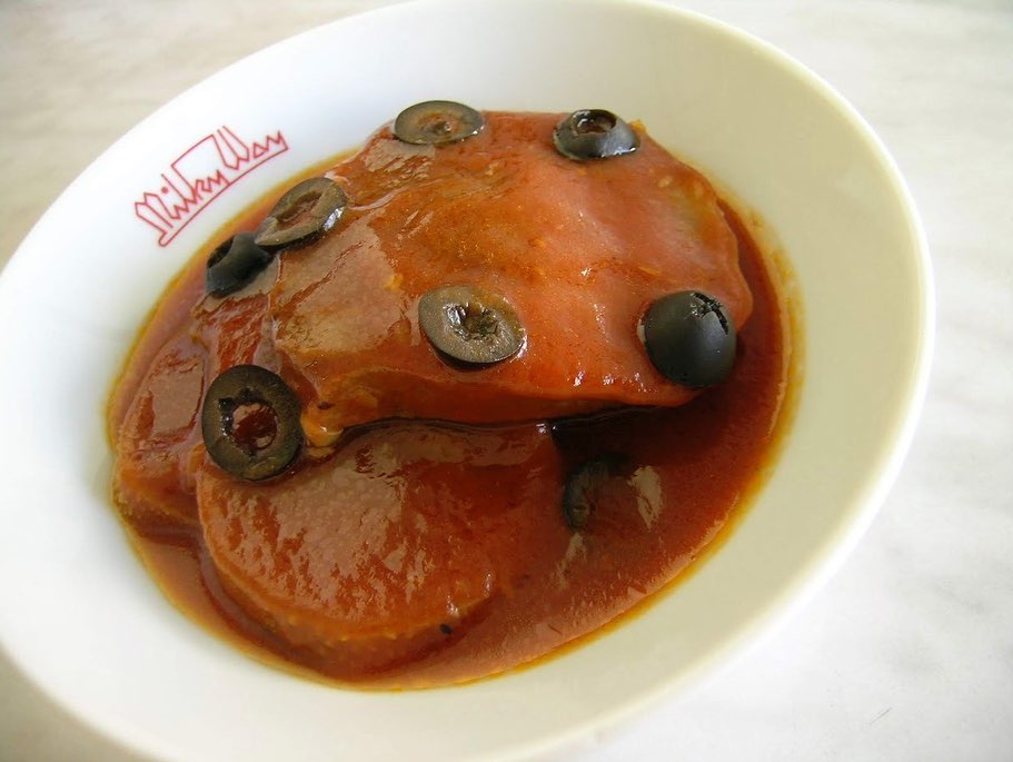 TOP LEFT: Sinigang na Sugpo. TOP RIGHT: Adobong Pusit. BOTTOM LEFT: Ox Tongue Asado. BOTTOM RIGHT: Milky Way's famous Halo-Halo.