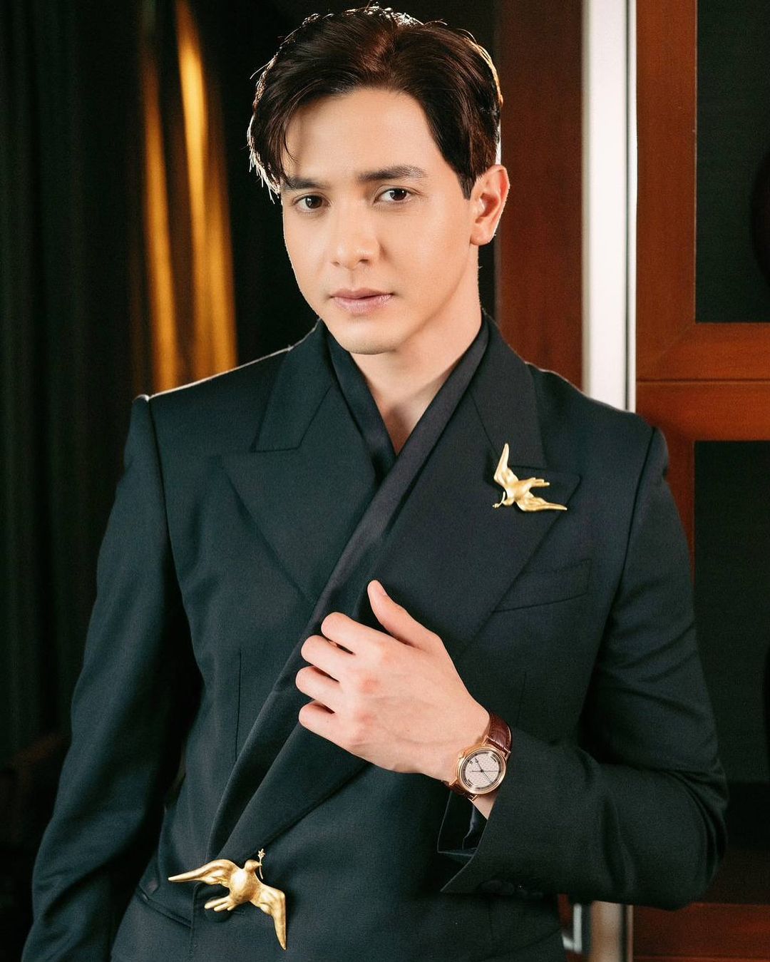 LEFT: Nelson Cruz. RIGHT: Alden Richards with hair by Nelson Cruz for the GMA Gala 2024