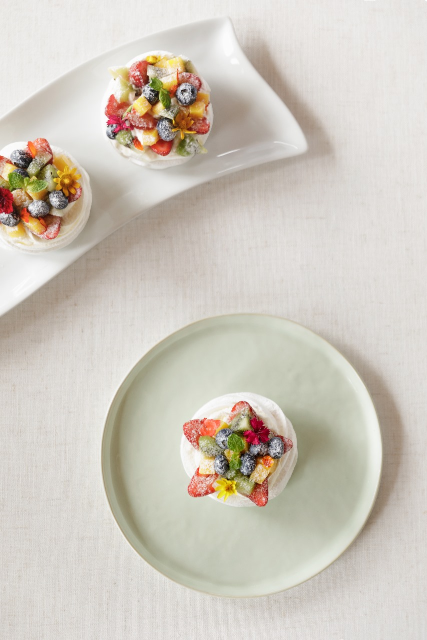 LEFT: Pavlova. RIGHT: Ahi Tuna Mesclun Salad.