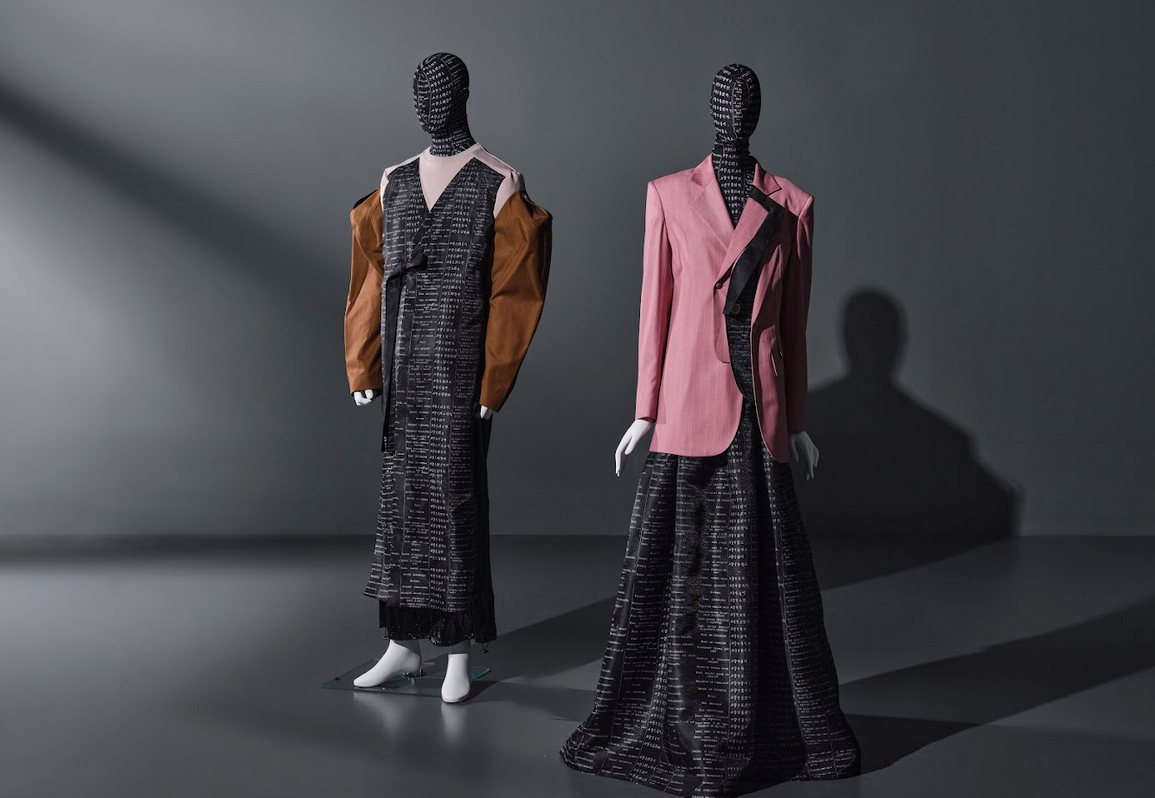 LEFT: “Unfamiliarity, Newness and Fusion” by Lee Chung-Chung. RIGHT: “ME뉴판” (MENewpan) by Yoo Hyun-sun.