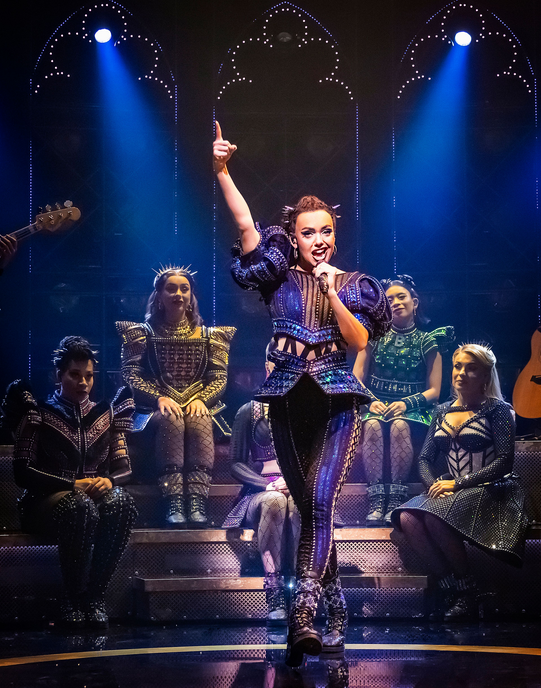 Eloise Lord as Catherine Parr