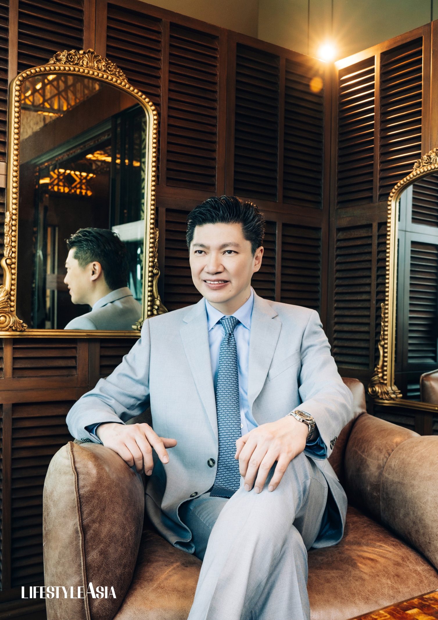 Gan possessed an entrepreneurial spirit at a young age, where he began selling a variety of items and even started gigs as a DJ (Jacket and pants from MARKS & SPENCER)