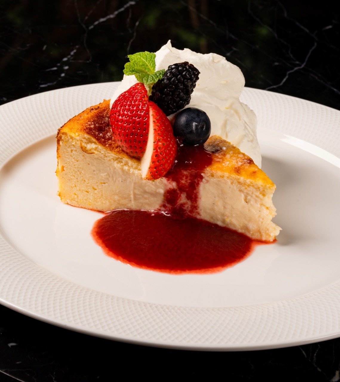 Carpaccio Di Rosso Di Mazara; Ossobuco Alla Milanese; Prosciutto Rucola E Parmigiano 36 Mesi; Torta Di Ricotta; Dentice all'Acqua Pazza