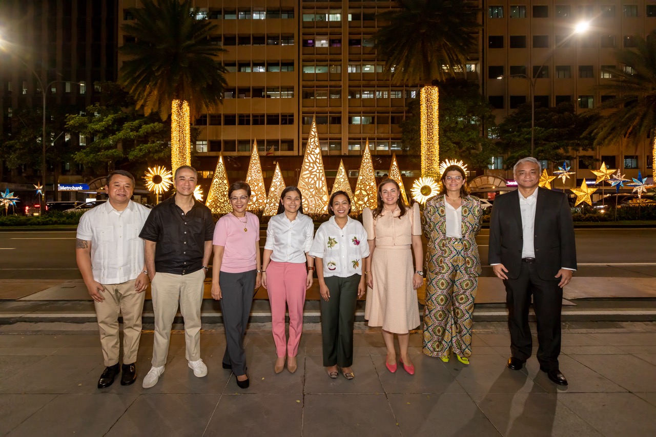 Kid Pena, Congressman 1st District of Makati; Luis Campos, Congressman 2nd District of Makati; Meean Dy, president and CEO of Ayala Land; Monique Lagdameo, Vice Mayor of Makati; Abby Binay, Mayor of Makati; Bianca Zobel De Ayala, Social Secretary to the Office of the President; Mariana Zobel de Ayala, senior vice president and head of Leasing and Hospitality of Ayala Land; Christopher Maglanoc, head of Ayala Land Estates
﻿