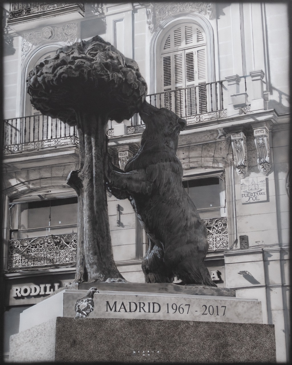 "Calle del Duque de Medinaceli"; "El oso y el madroño"; "Four Seasons Hotel" The Madrid Collection