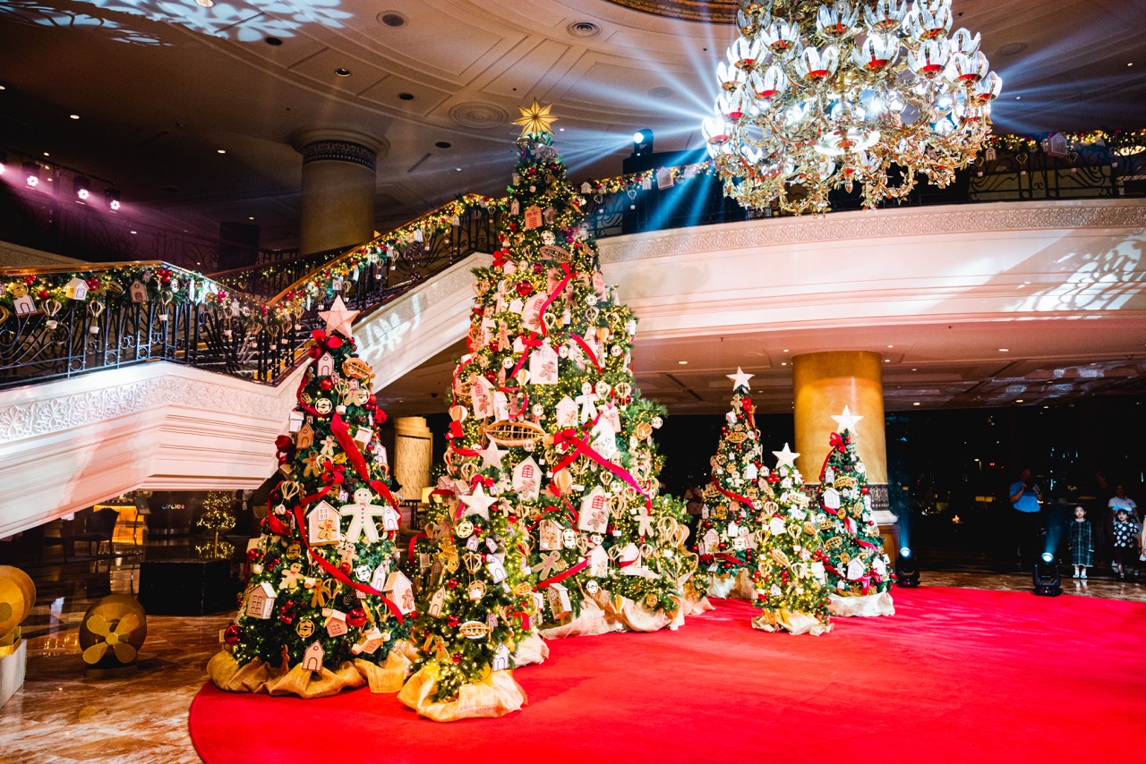 The enchanting Christmas tree lighting at Makati Shangri-La