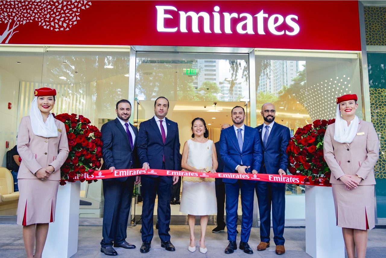 Orhan Abbas, Emirates’ senior vice president for Commercial Operations Far East; H.E. Mohamed Obaid Al Qataam Al Zaabi, UAE Ambassador to the Philippines; Philippines First Lady, Liza Araneta-Marcos; Adnan Kazim, Emirates’ deputy president and chief commercial officer; and Saeed Abdulla Miran, Emirates’ area manager Philippines