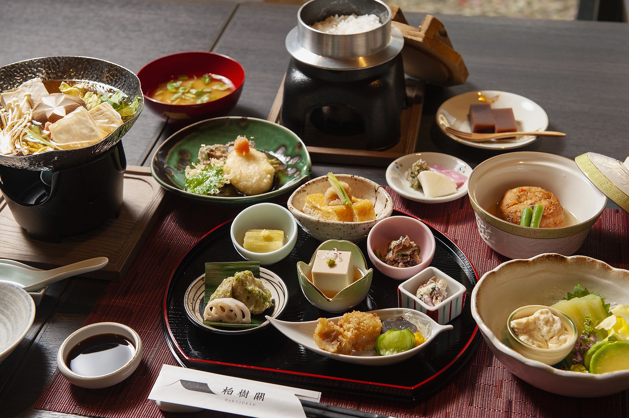 A kaiseki dinner at Hakujukan features a variety of dishes and a wealth of flavors