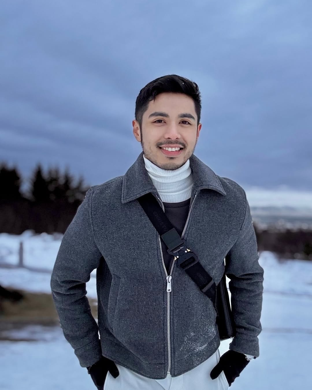 Jolo Estrada enjoying the snow
