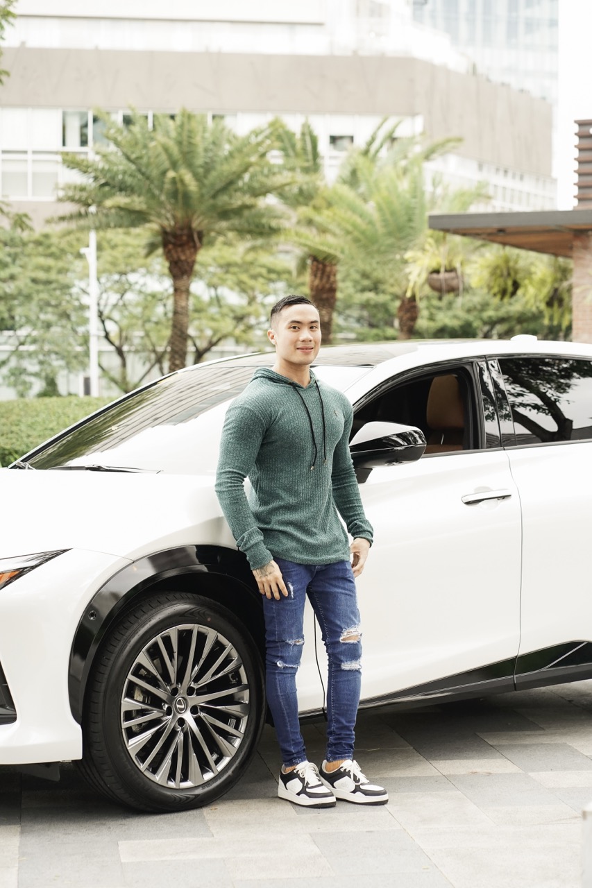Representing style and ingenuity, Jaime de Ocampo and the Lexus RZ at Wildflour Alabang, where he hosted an afternoon of tea time and storytelling