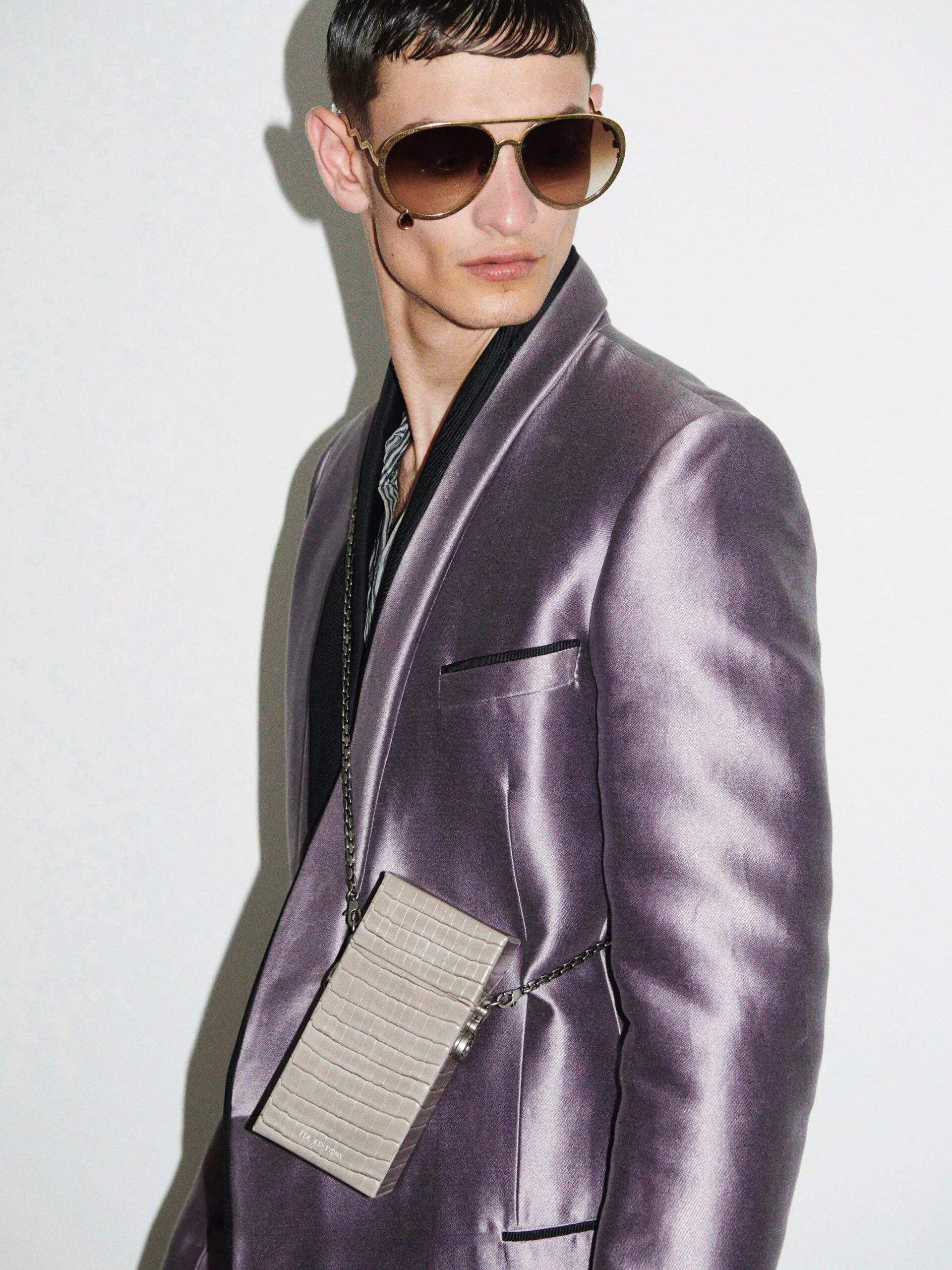 FDL Editions Supersize Aviators / Designer case multi-functions as chic shoulder bag made from piñatex sustainable vegan eco-friendly, durable pineapple fibre mock-crocodile leather, finished with beautiful hardware and a satisfyingly chunky metal shoulder chain