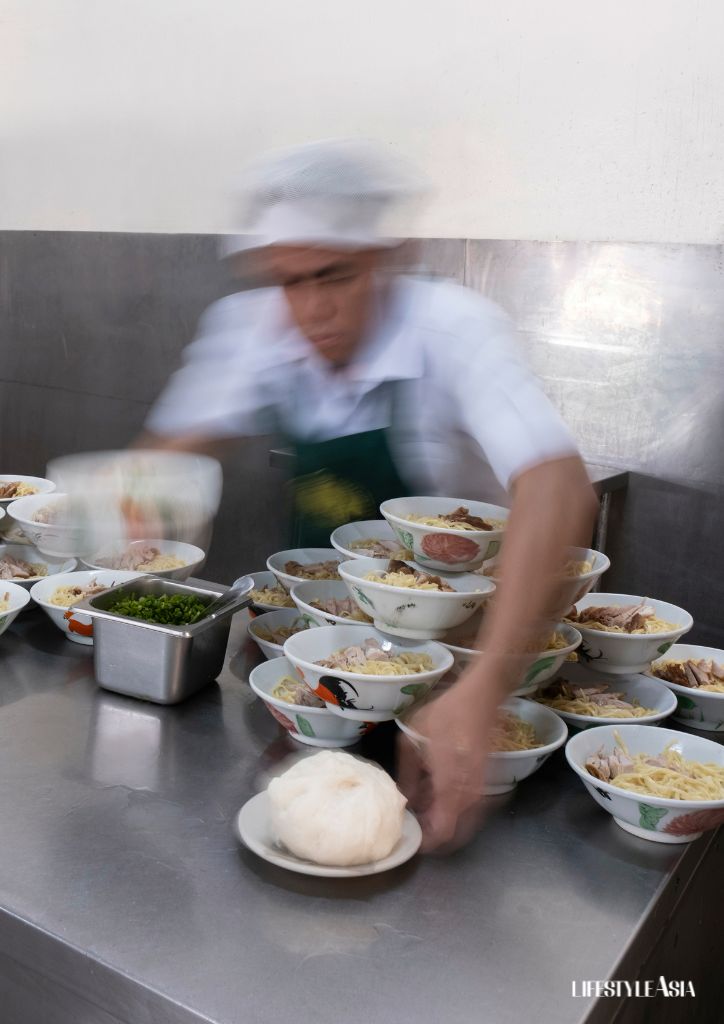 Ma Mon Luke restaurant and menu