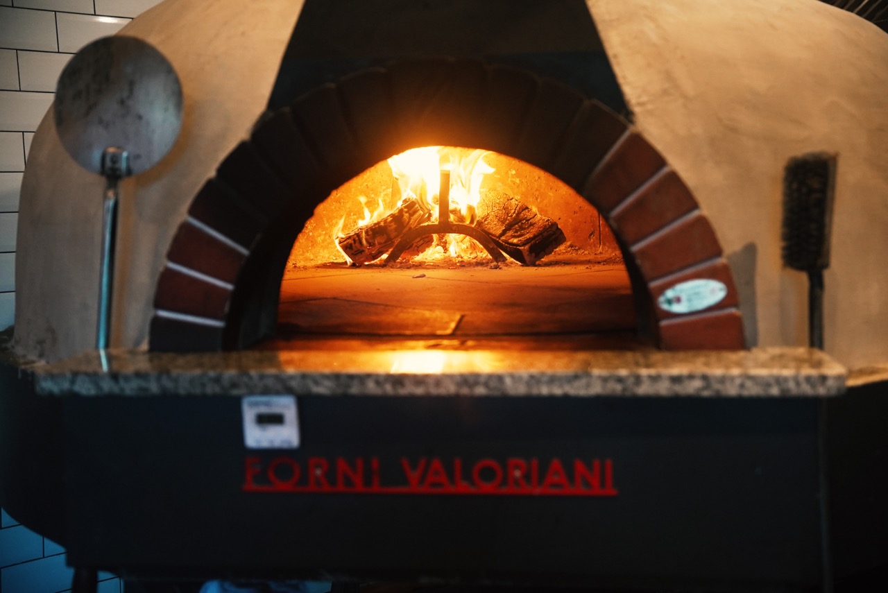 A Valoriani oven creates perfectly-baked Neapolitan-style pizzas at Osteria Antica