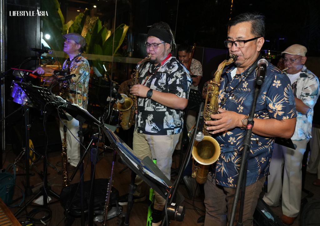 Mel Villena AMP Band