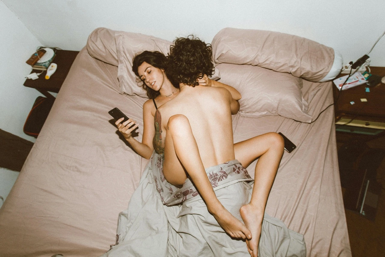Sex, Your 20s, FWB Relationships, And How To Navigate Them