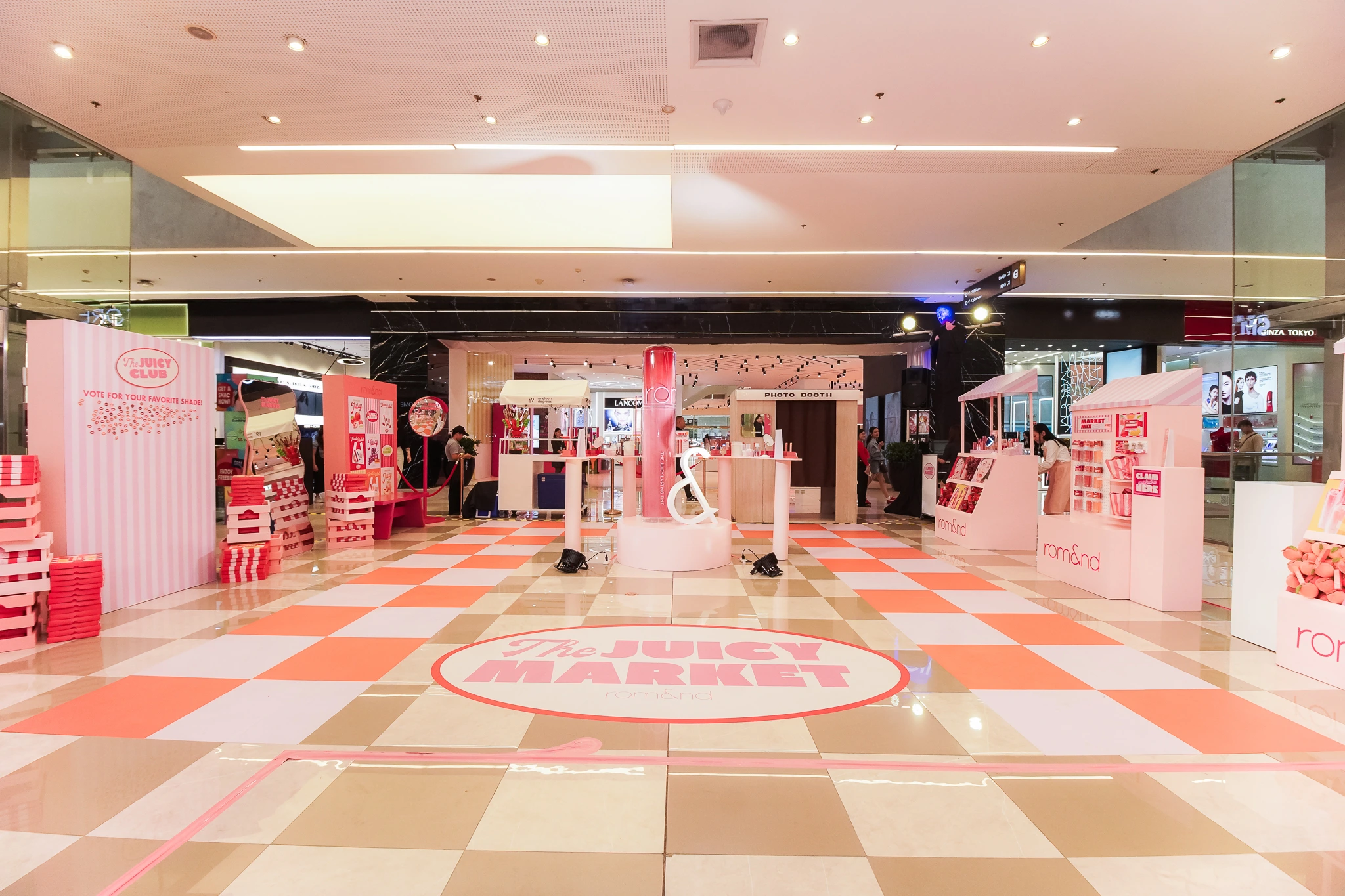 Juicy Market of Rom&nd