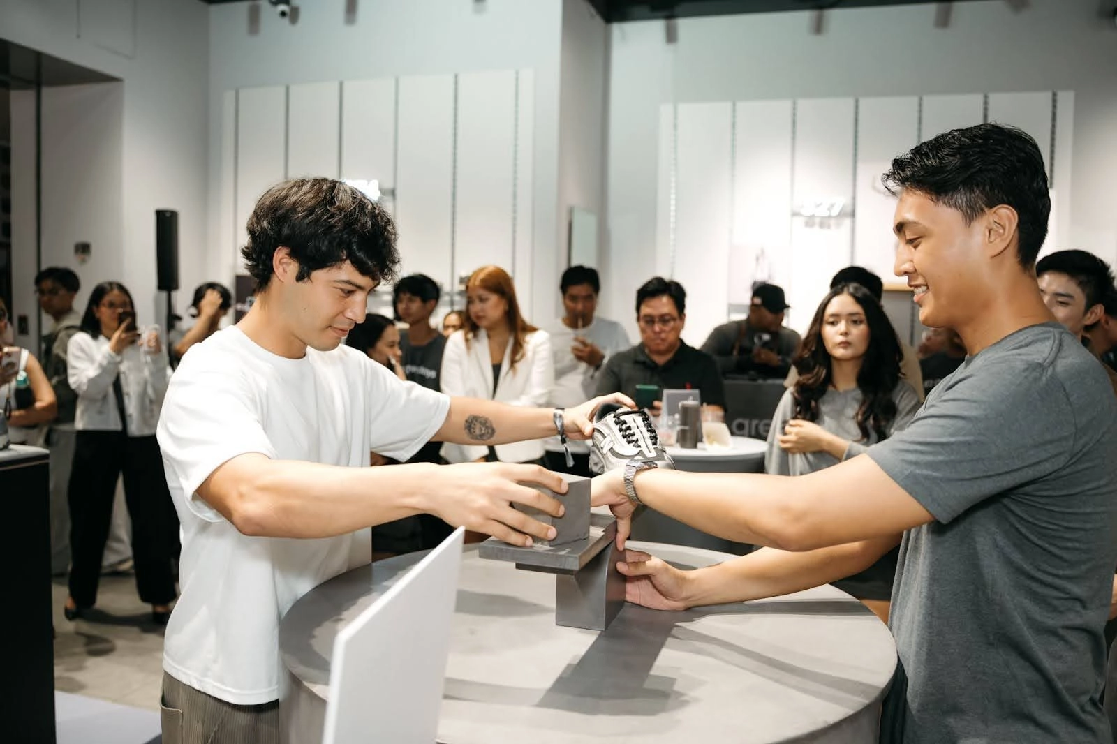 New Balance Grey Days 2025