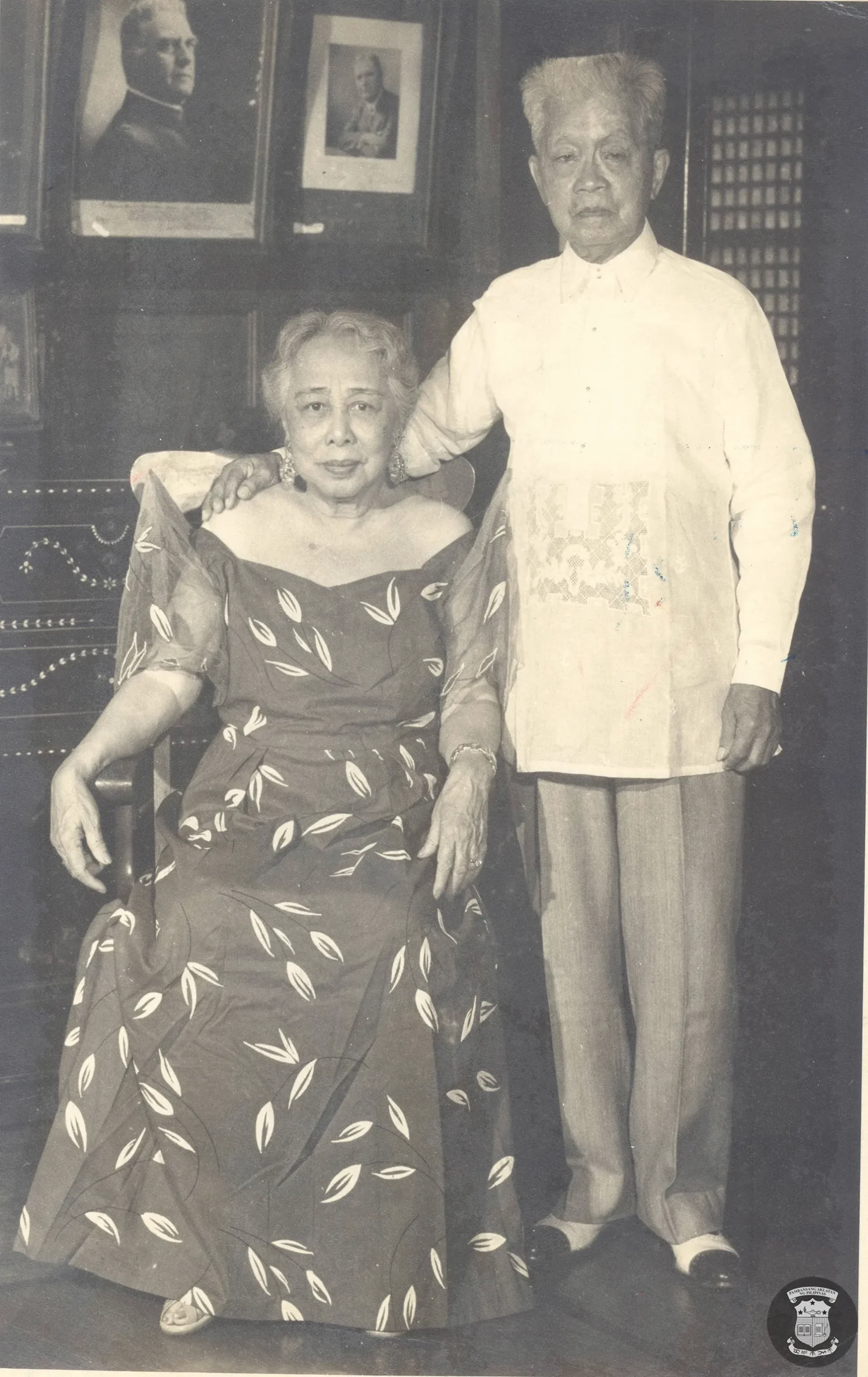 Emilio Aguinaldo, while often depicted in military garb, also wore the barong on certain occasions; here, he’s photographed next to his wife Maria Agoncillo