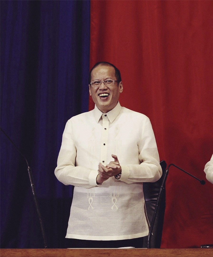 Benigno “Noynoy” Aquino III often opted for narrow, sleek barongs with simple or minimal embroidery