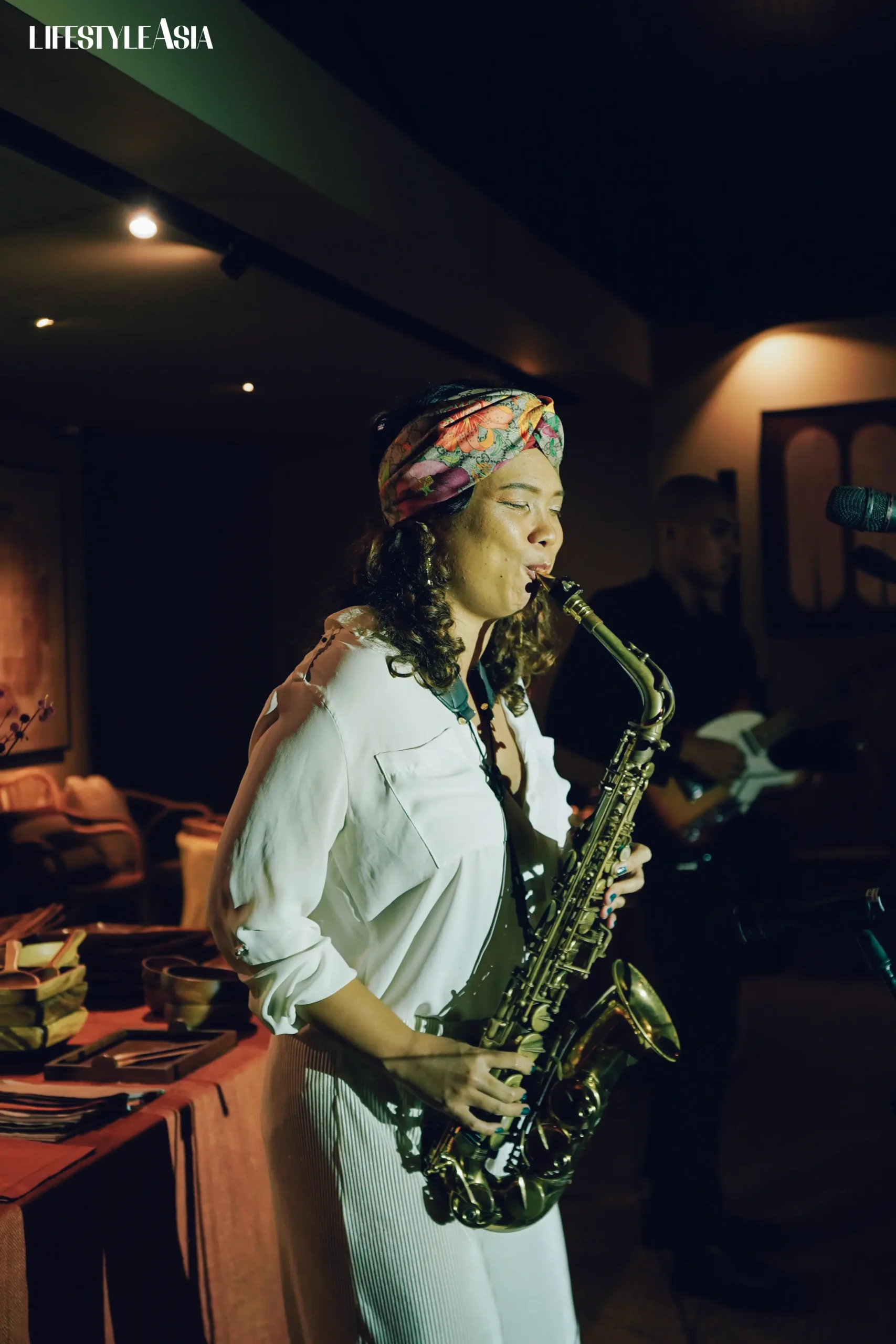 Live music performances from Nicole Tejedor, the acclaimed “Sax Diva," and sets by DJ Uno Lejano filled the night with sound