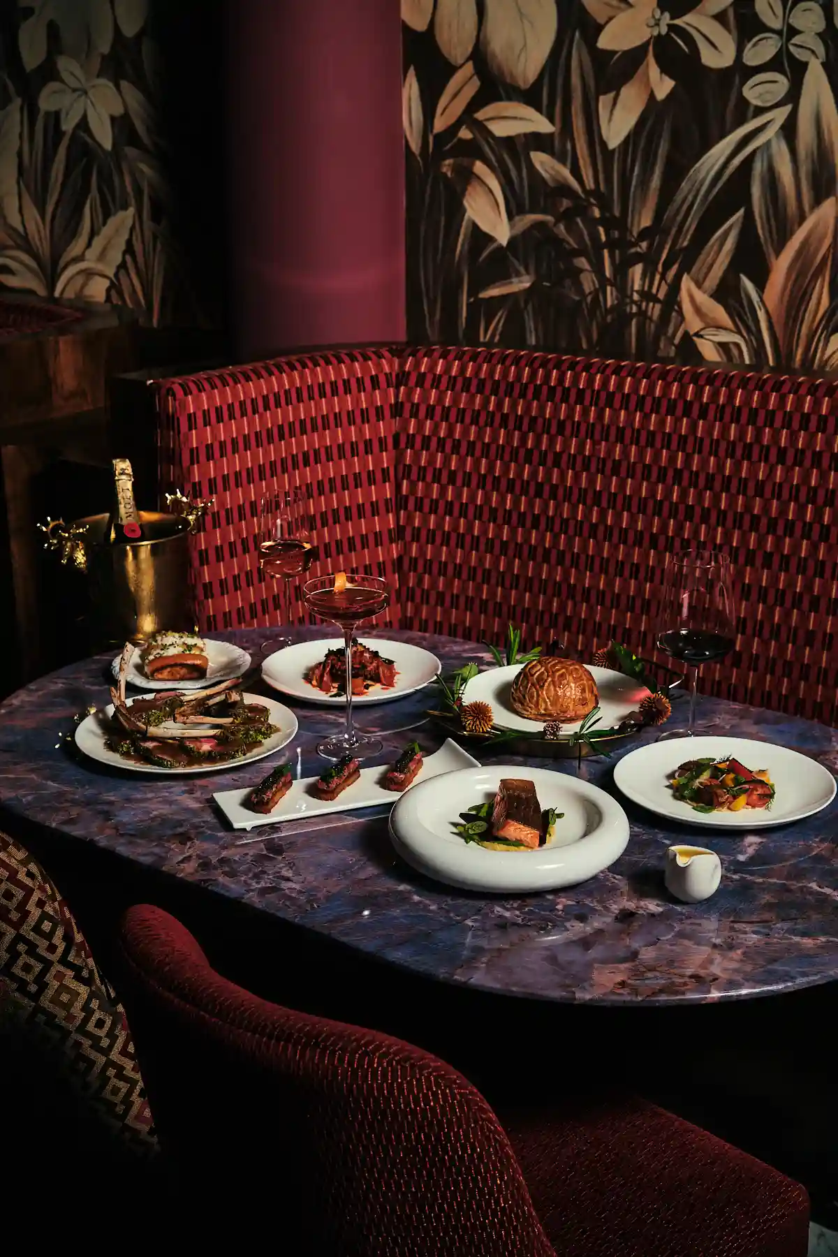 Starters and Mains at the Medusa Supper Club