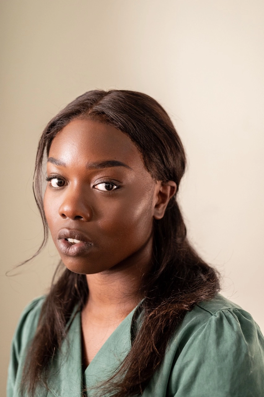 Helen Anker as Cynthia Murphy; Rhys Hopkins as Connor Murphy; Hal Fowler as Larry Murphy; Rebecca McKinnis as Heidi Hansen; Tom Dickerson as Jared Kleinman; and Olivia-Faith Kamau as Alana Beck star in the international tour of Dear Evan Hansen