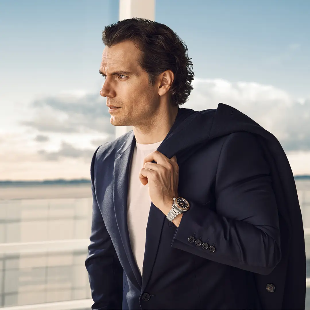 Stylish "superman" Henry Cavill stars in the new campaign for Longines Spirit Zulu Time 1925