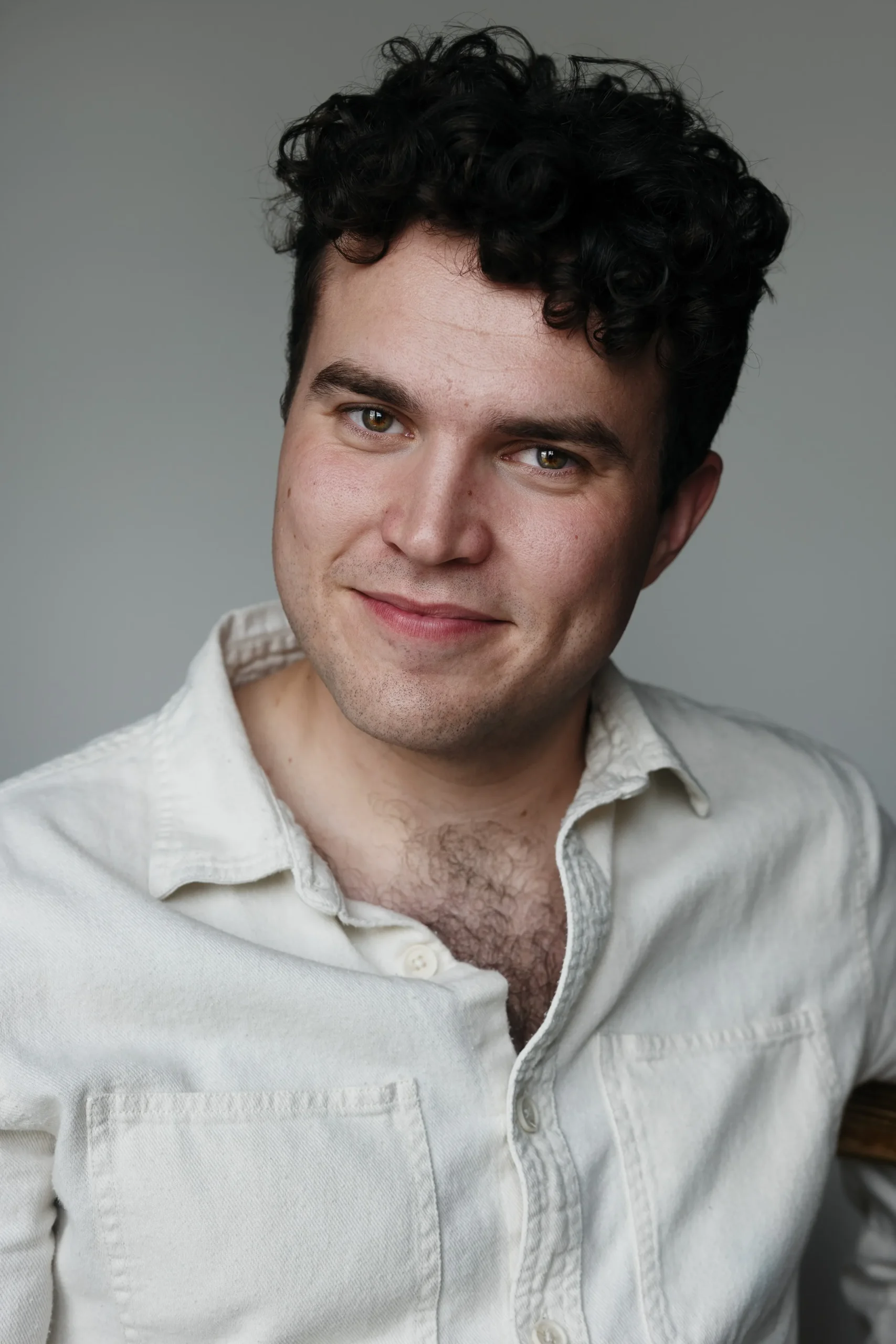 Helen Anker as Cynthia Murphy; Rhys Hopkins as Connor Murphy; Hal Fowler as Larry Murphy; Rebecca McKinnis as Heidi Hansen; Tom Dickerson as Jared Kleinman; and Olivia-Faith Kamau as Alana Beck star in the international tour of Dear Evan Hansen