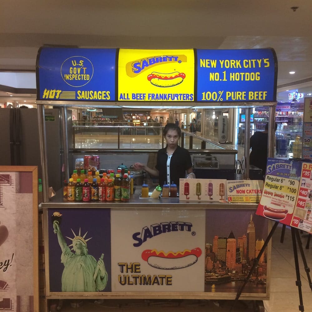 The only vestiges of the great Sabrett Hot Dogs stand in Shangri-La Plaza—photos from Yelp reviewers food spots closed