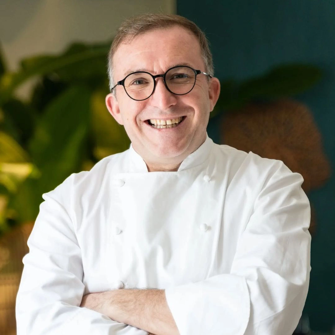 L-R: Chefs Aaron Isip, Chele Gonzalez, Filippo Turrini, Josh Boutwood, Nico Santos, and Stephan Duhesme