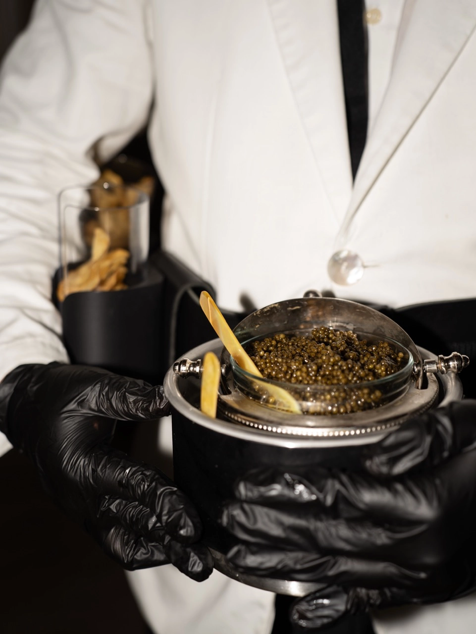 The Sparkly Greeting: A crisp pour of grower champagne & Lusso’s Nomad Caviar bump service