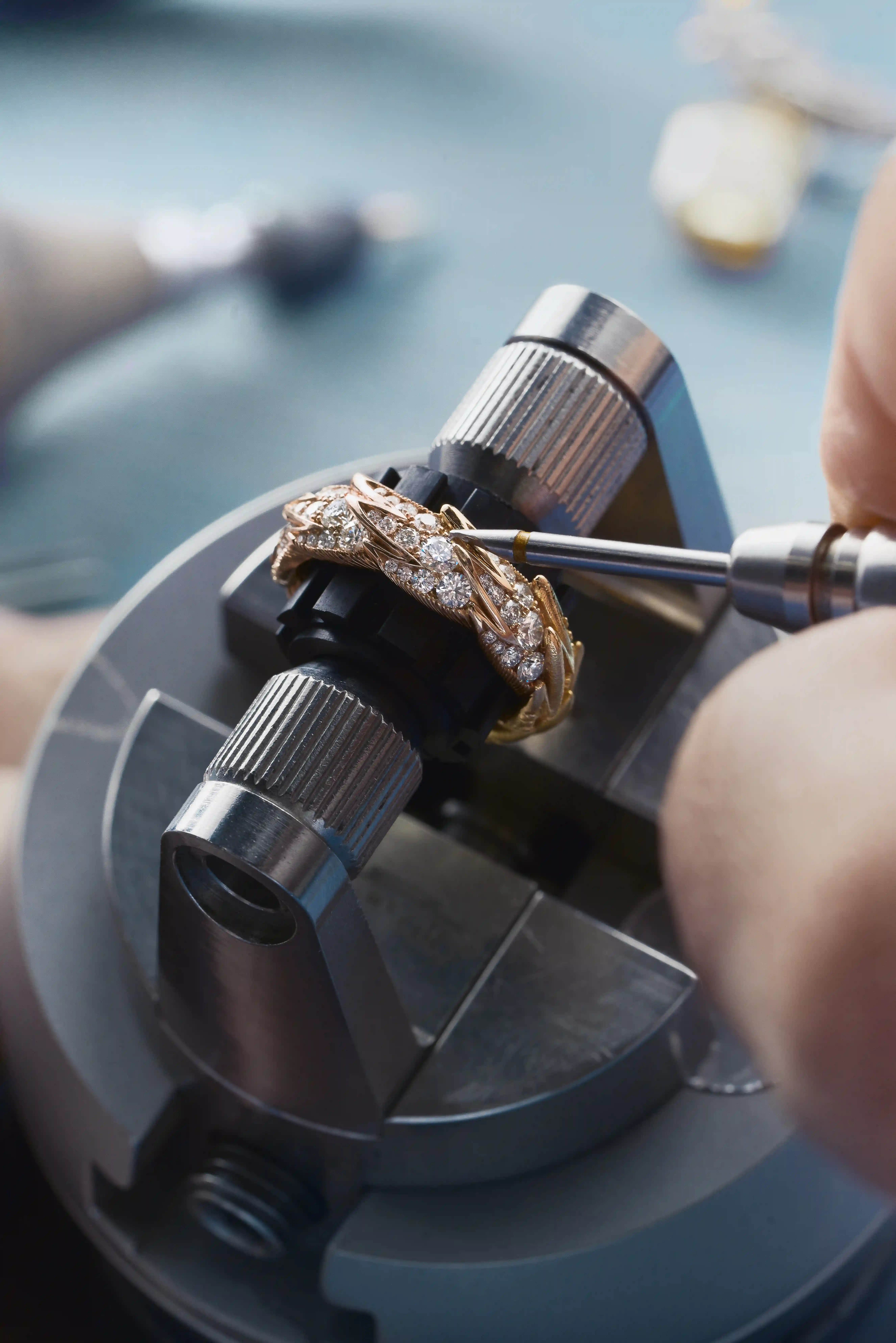 The Wings Wide ring, like all the pieces in the "Birds on a Rock" collection, is carefully crafted by Tiffany & Co.'s skilled artisans